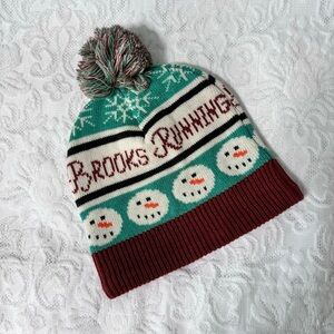 Brooks Running Cap Beanie OS Green Brown Fair Isle Snowmen Pom Pom Run Merry Pom